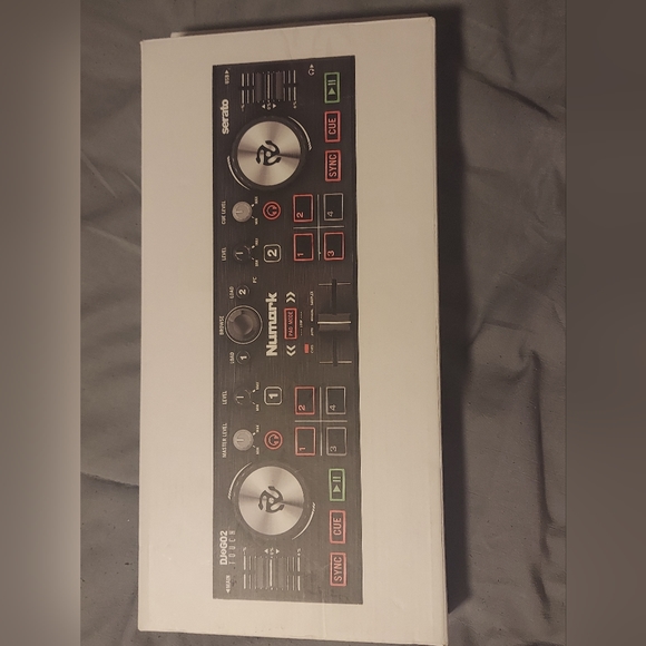 Numark DJ2GO2 Portable Mixer - Picture 4 of 4